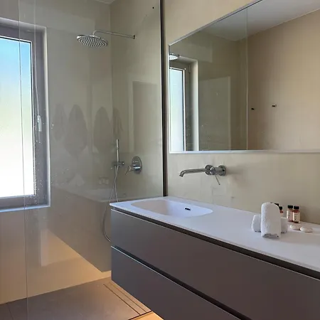 Limestone House Villa *